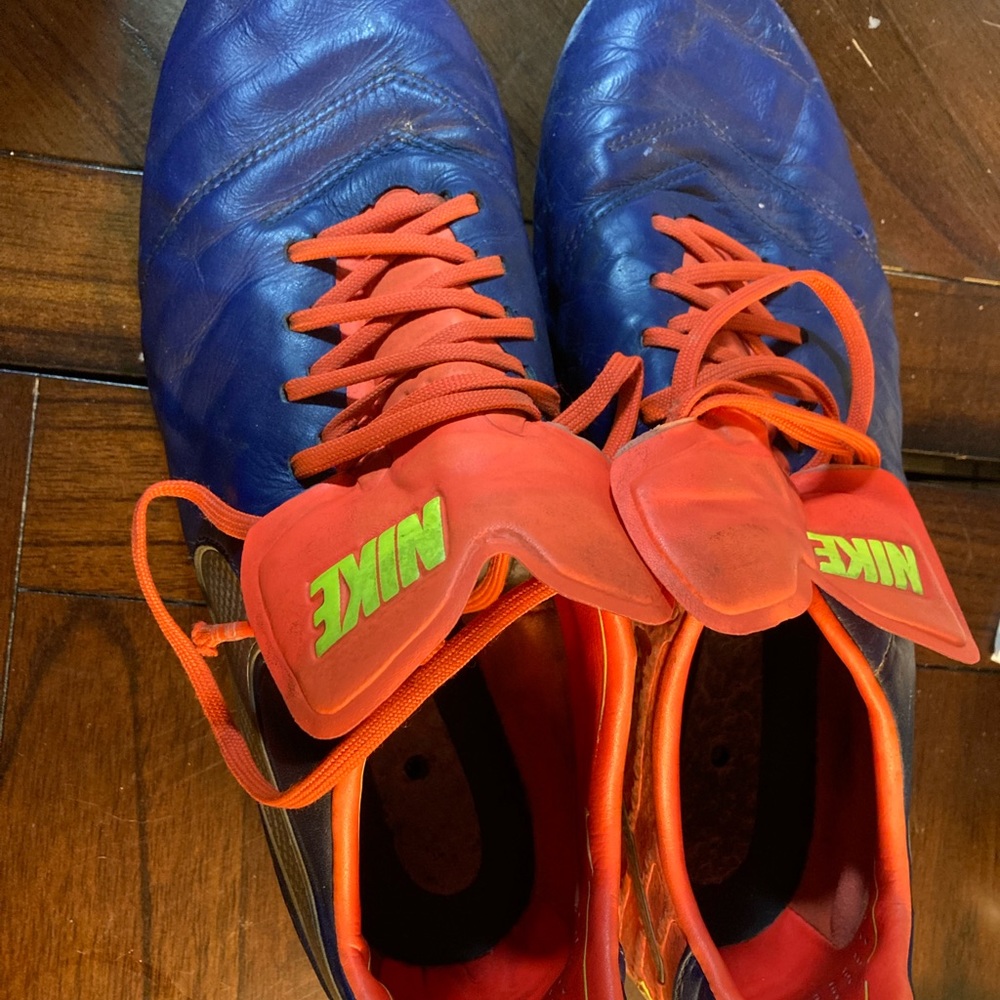 Boys soccer cleats